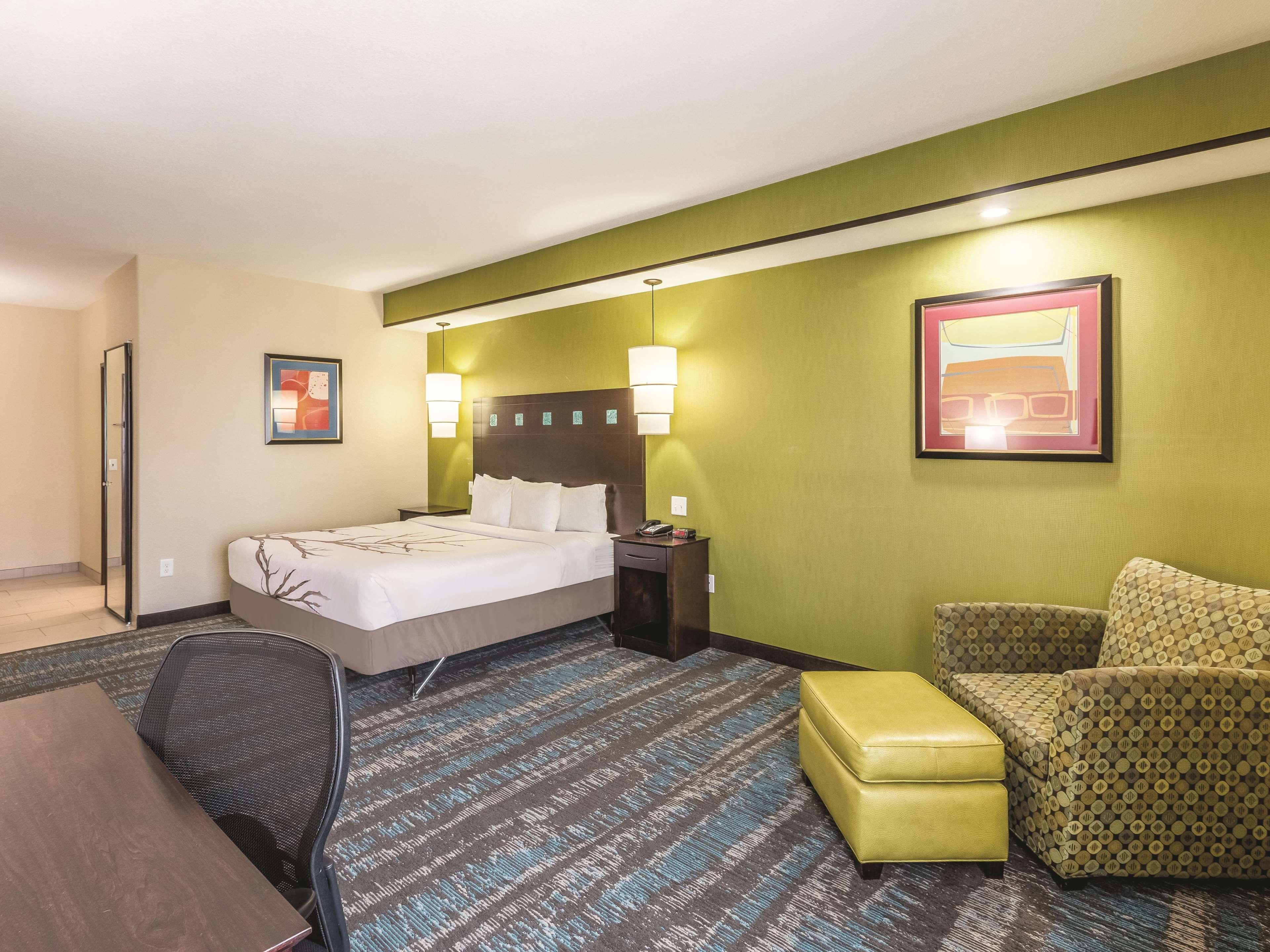 La Quinta By Wyndham Dallas Grand Prairie South Exterior photo