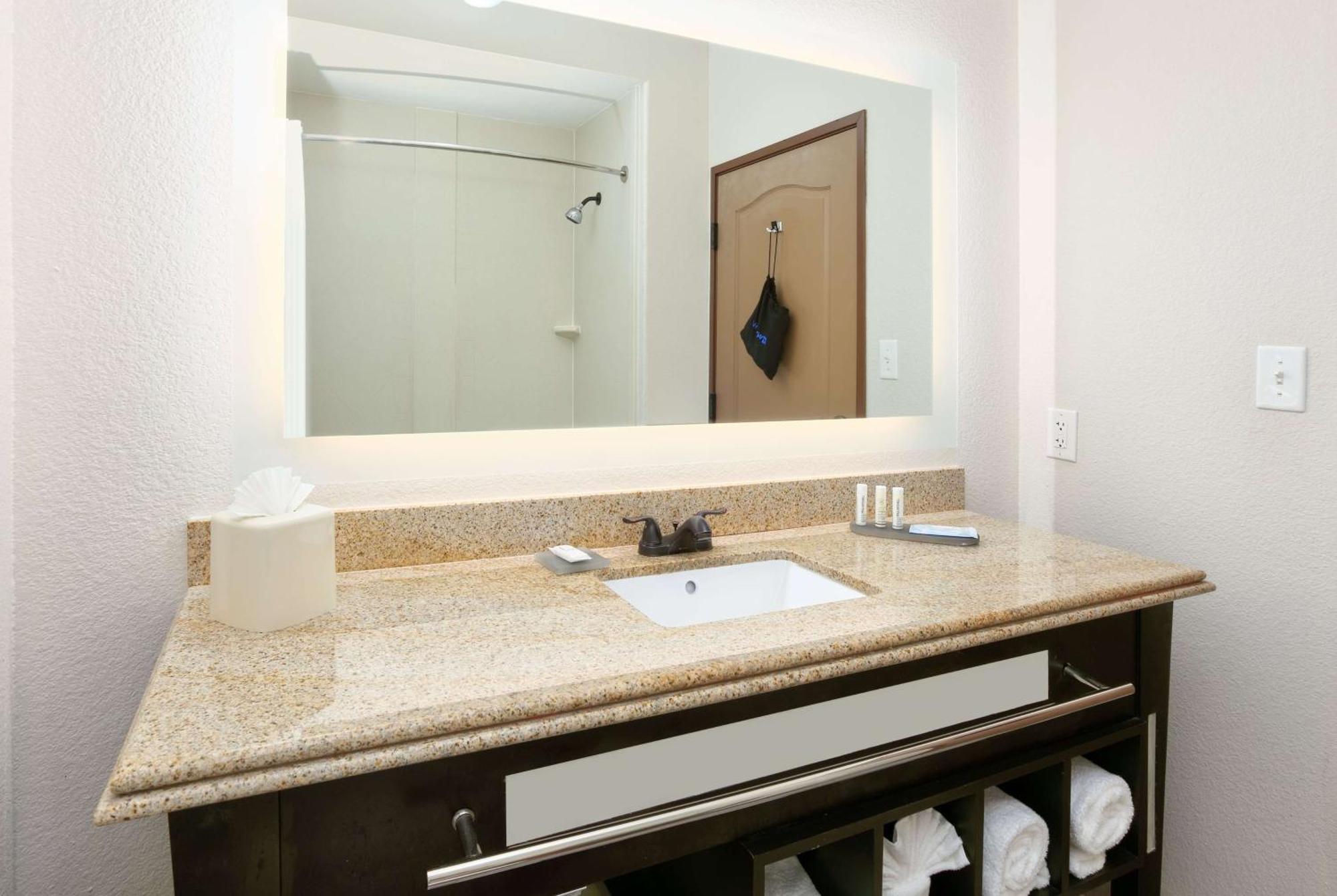 La Quinta By Wyndham Dallas Grand Prairie South Exterior photo